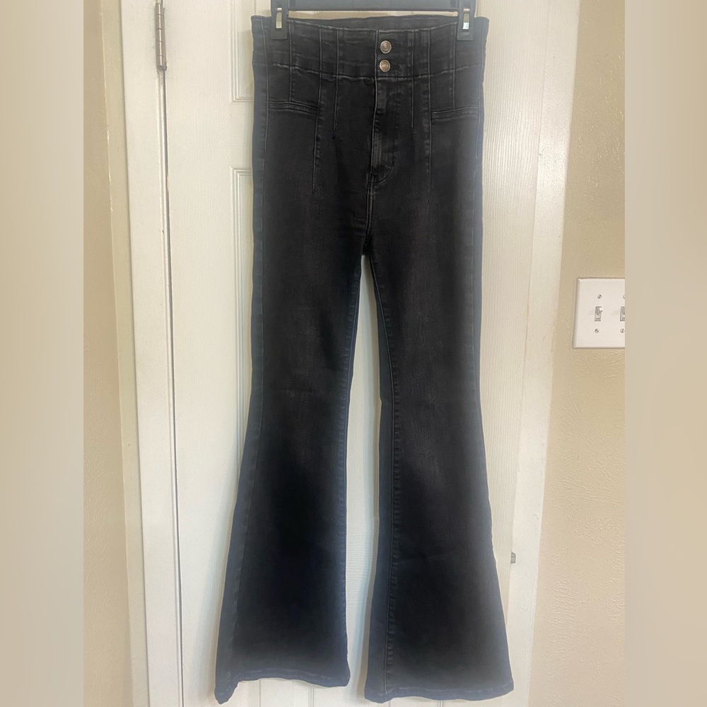 We the Free Jayde High Rise Onyx Flare Jeans Sz. 28 - Picture 5 of 5